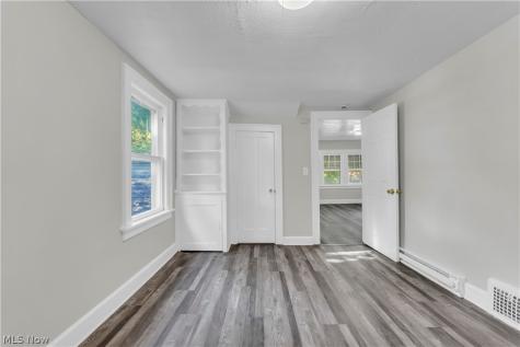 10518 Parkhurst Drive Cleveland OH 44111