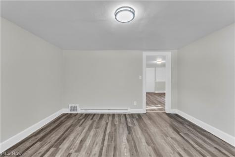 10518 Parkhurst Drive Cleveland OH 44111