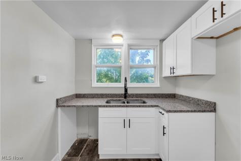 10518 Parkhurst Drive Cleveland OH 44111