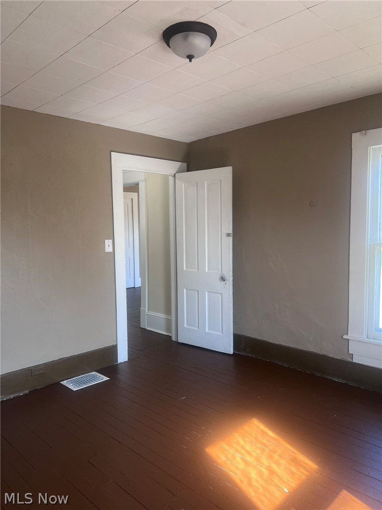 327 N 4th Street Cambridge OH 43725
