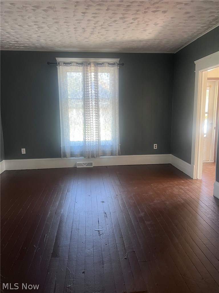327 N 4th Street Cambridge OH 43725