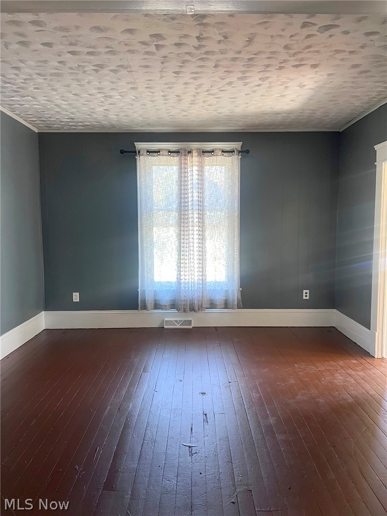 327 N 4th Street Cambridge OH 43725