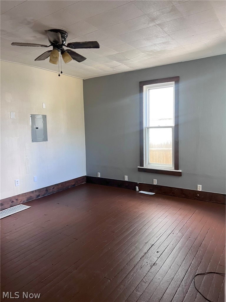327 N 4th Street Cambridge OH 43725