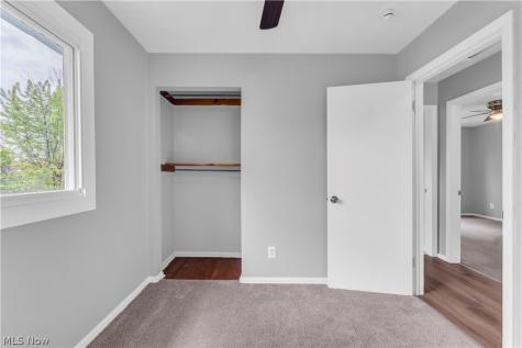 16605 Glenpark Avenue Cleveland OH 44128