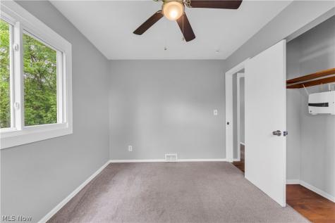 16605 Glenpark Avenue Cleveland OH 44128
