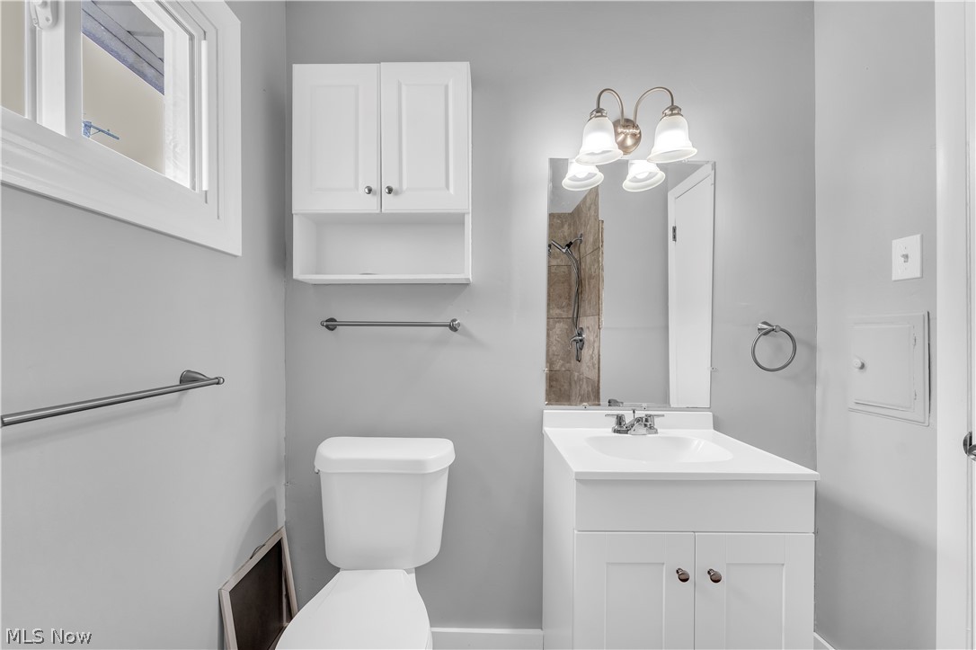 16605 Glenpark Avenue Cleveland OH 44128