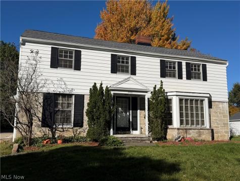 2712 Green Road Shaker Heights OH 44122