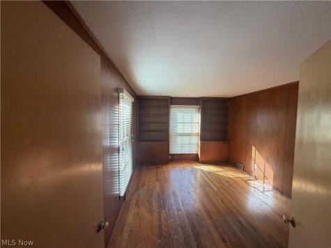2712 Green Road Shaker Heights OH 44122