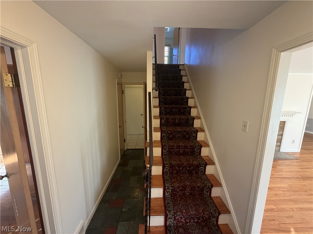 2712 Green Road Shaker Heights OH 44122