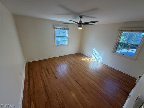 2712 Green Road Shaker Heights OH 44122