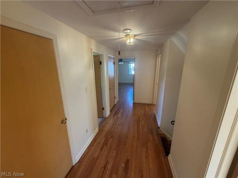 2712 Green Road Shaker Heights OH 44122