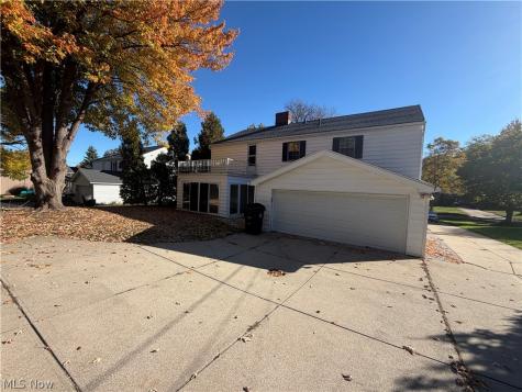 2712 Green Road Shaker Heights OH 44122