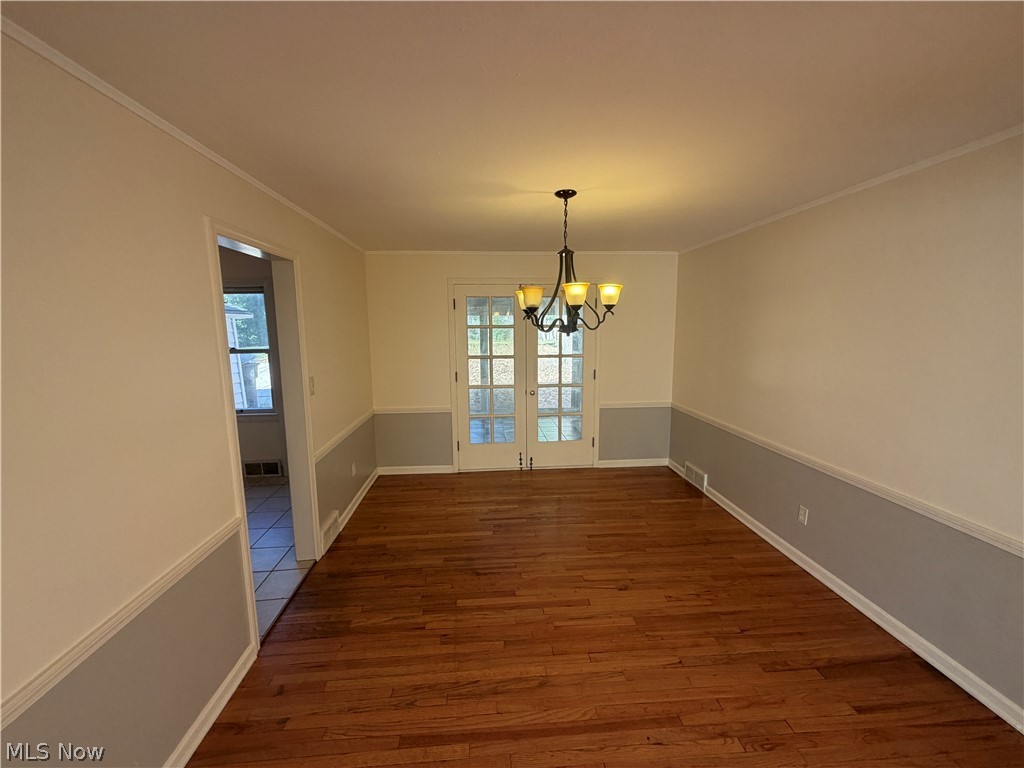 2712 Green Road Shaker Heights OH 44122