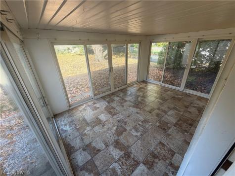 2712 Green Road Shaker Heights OH 44122