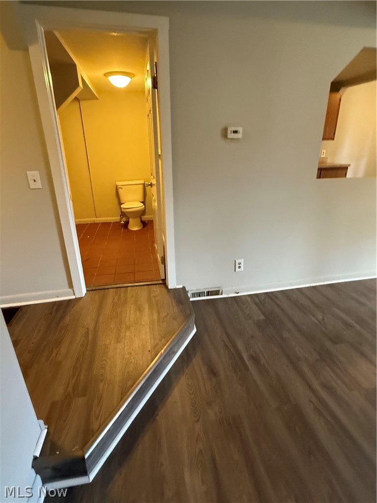39 W 2nd Street Frazeysburg OH 43822