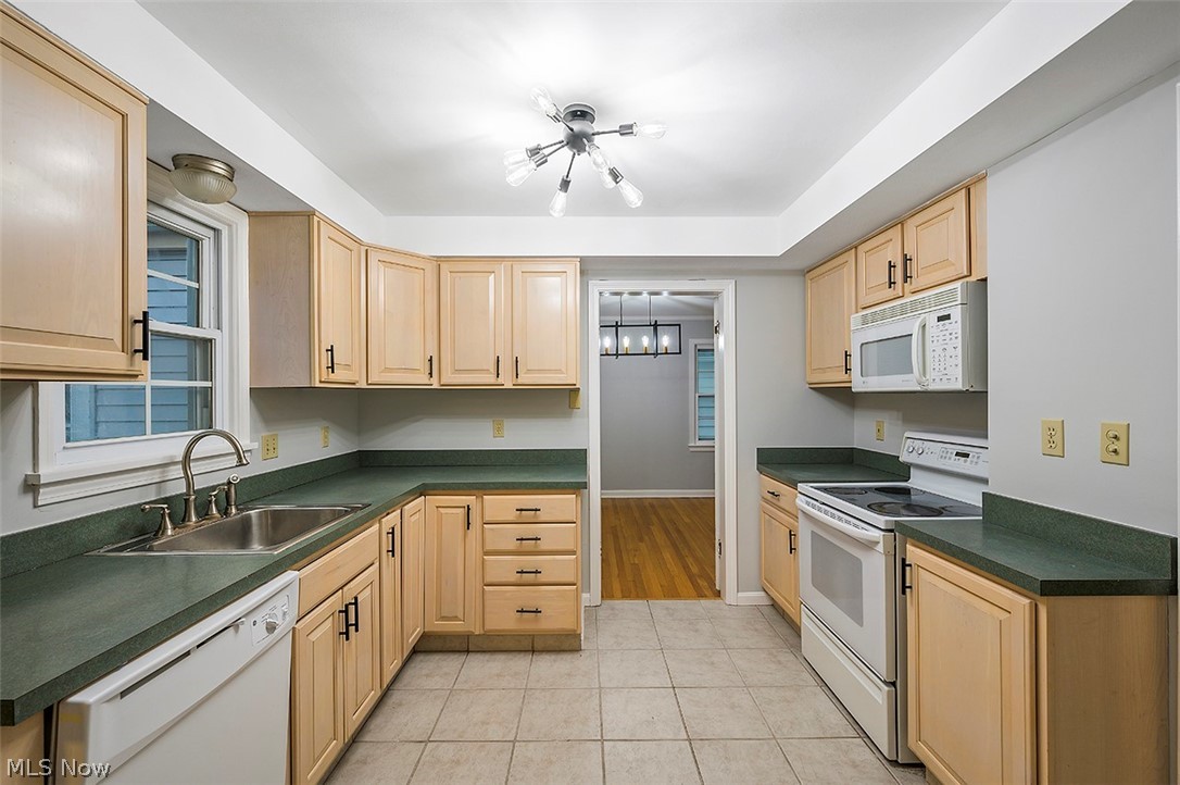 2243 S Belvoir Boulevard University Heights OH 44118