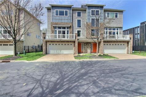 2239 City View Drive Cleveland OH 44112