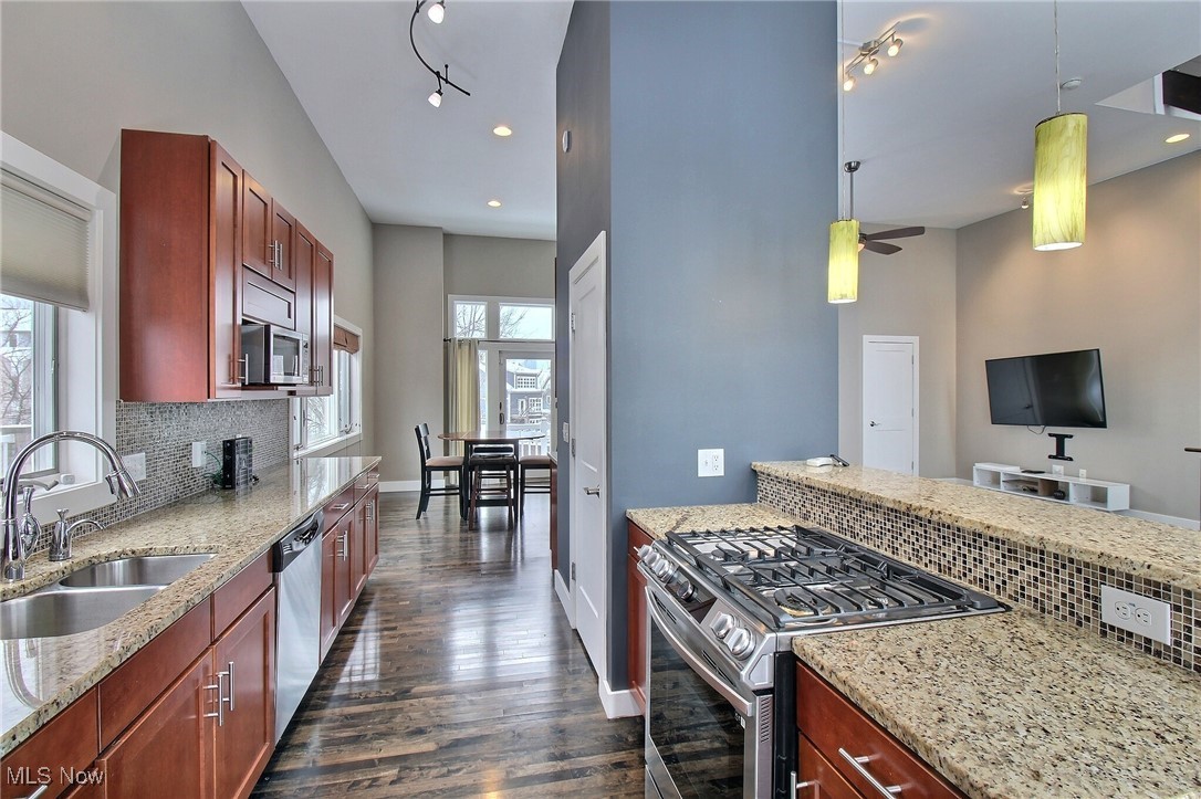 2239 City View Drive Cleveland OH 44112