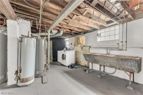 1063 E 171st Street Cleveland OH 44119