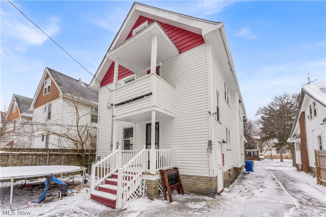 1063 E 171st Street Cleveland OH 44119