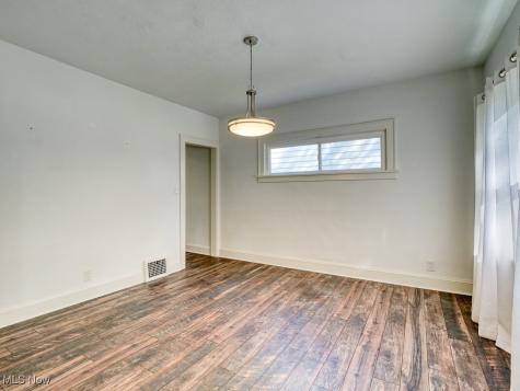 570 Juneway Drive Bay Village OH 44140