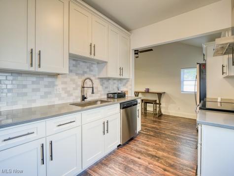 570 Juneway Drive Bay Village OH 44140