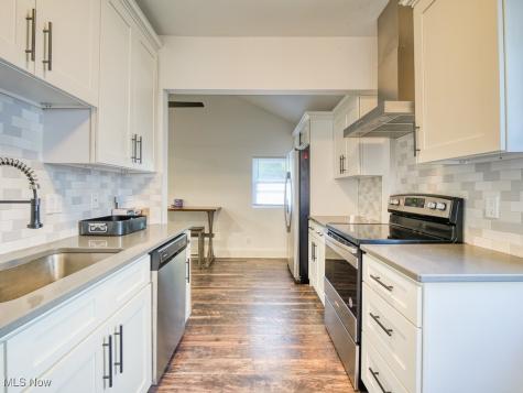 570 Juneway Drive Bay Village OH 44140