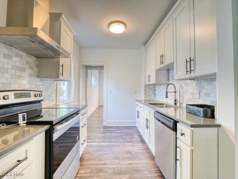 570 Juneway Drive Bay Village OH 44140