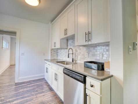 570 Juneway Drive Bay Village OH 44140