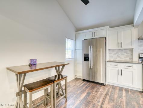 570 Juneway Drive Bay Village OH 44140