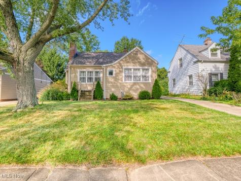 570 Juneway Drive Bay Village OH 44140