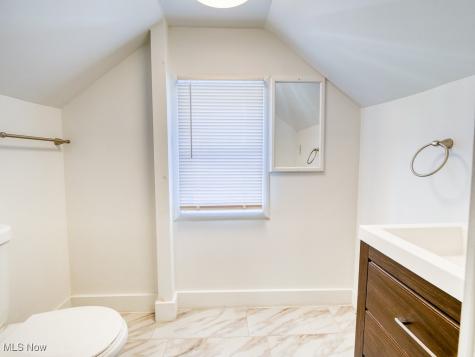 570 Juneway Drive Bay Village OH 44140