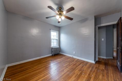 18405 Newell Road Shaker Heights OH 44122