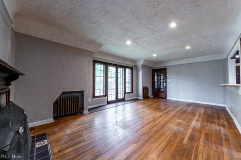 18405 Newell Road Shaker Heights OH 44122