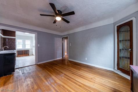 18405 Newell Road Shaker Heights OH 44122
