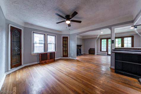 18405 Newell Road Shaker Heights OH 44122