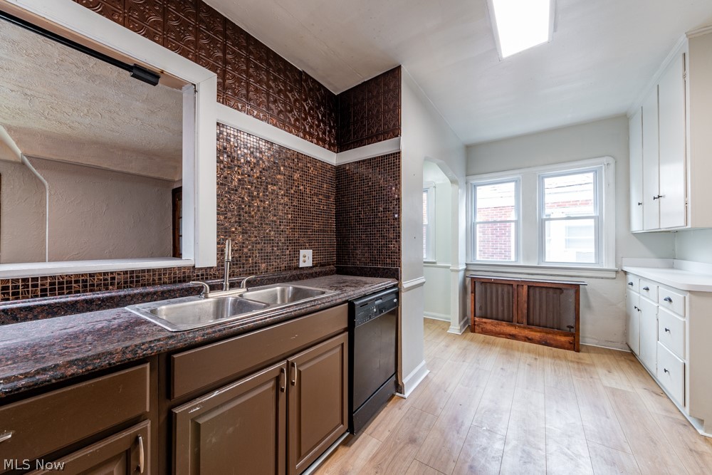 18405 Newell Road Shaker Heights OH 44122
