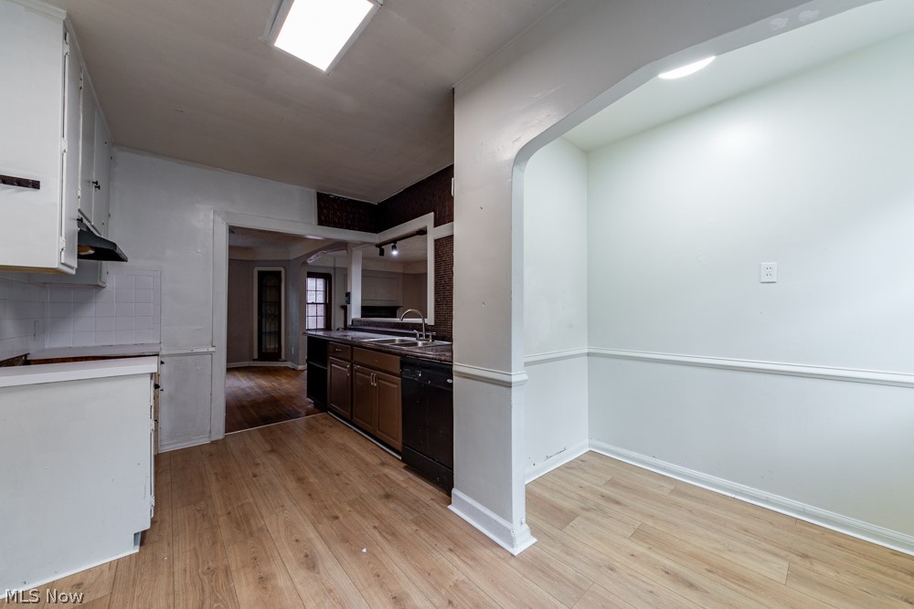 18405 Newell Road Shaker Heights OH 44122