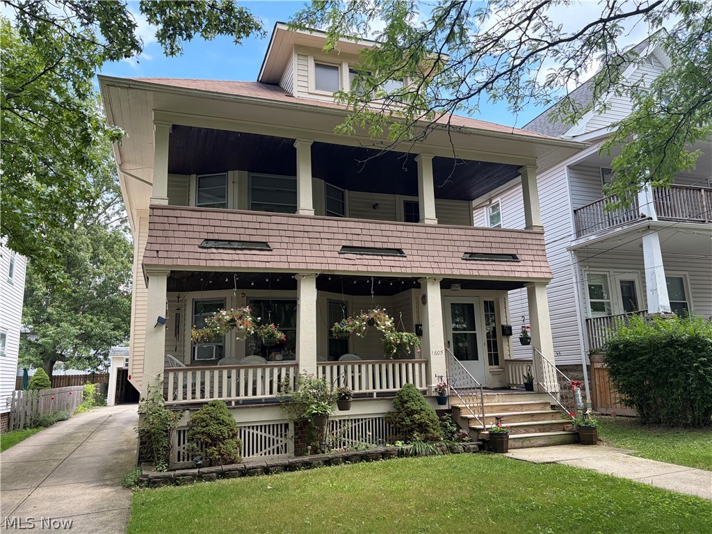 1605 Larchmont Avenue Lakewood OH 44107