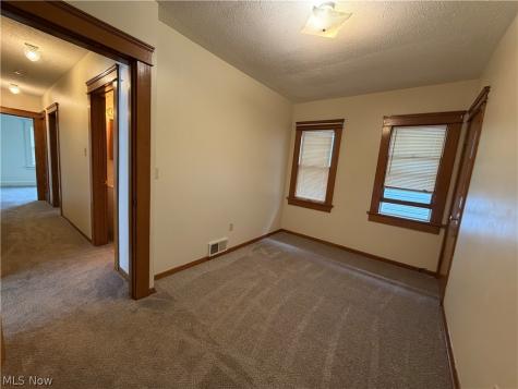 1605 Larchmont Avenue Lakewood OH 44107