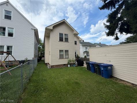 1605 Larchmont Avenue Lakewood OH 44107