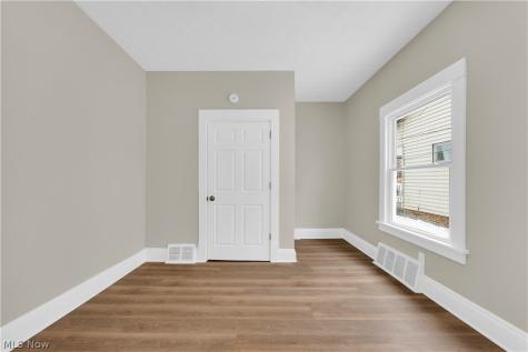 9409 Denison Avenue Cleveland OH 44102