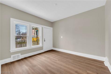 9409 Denison Avenue Cleveland OH 44102