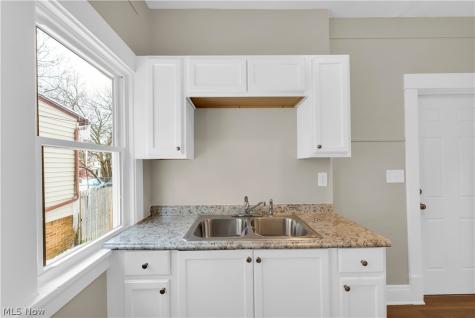 9409 Denison Avenue Cleveland OH 44102