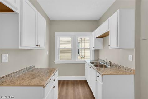 9409 Denison Avenue Cleveland OH 44102