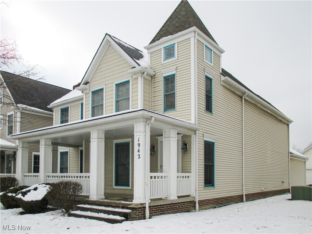 1942 E 84th Street Cleveland OH 44106