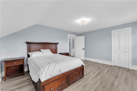 3024 Vega Avenue Cleveland OH 44113