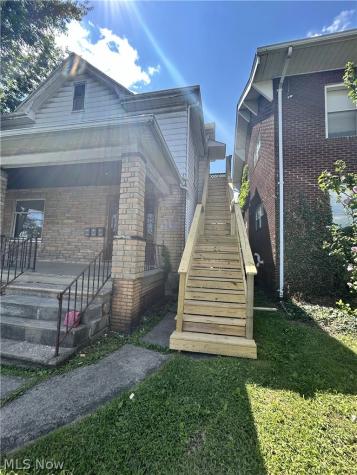 377 Lawson Steubenville OH 43952