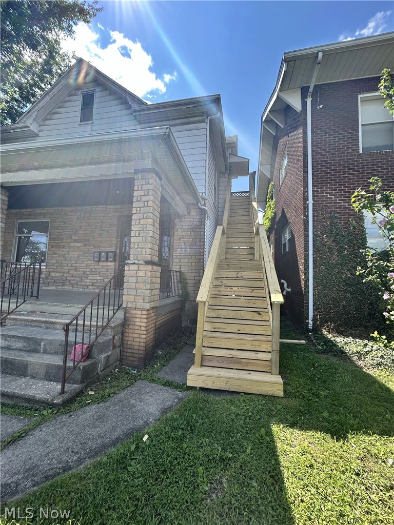 377 Lawson Steubenville OH 43952