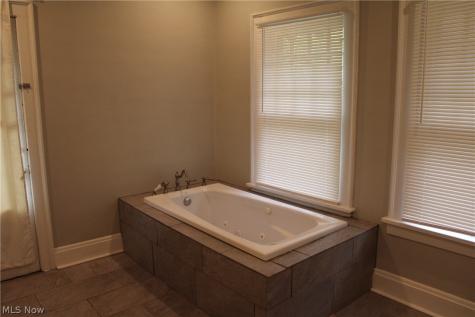 9501 Shakespeare Parkway Cleveland OH 44108